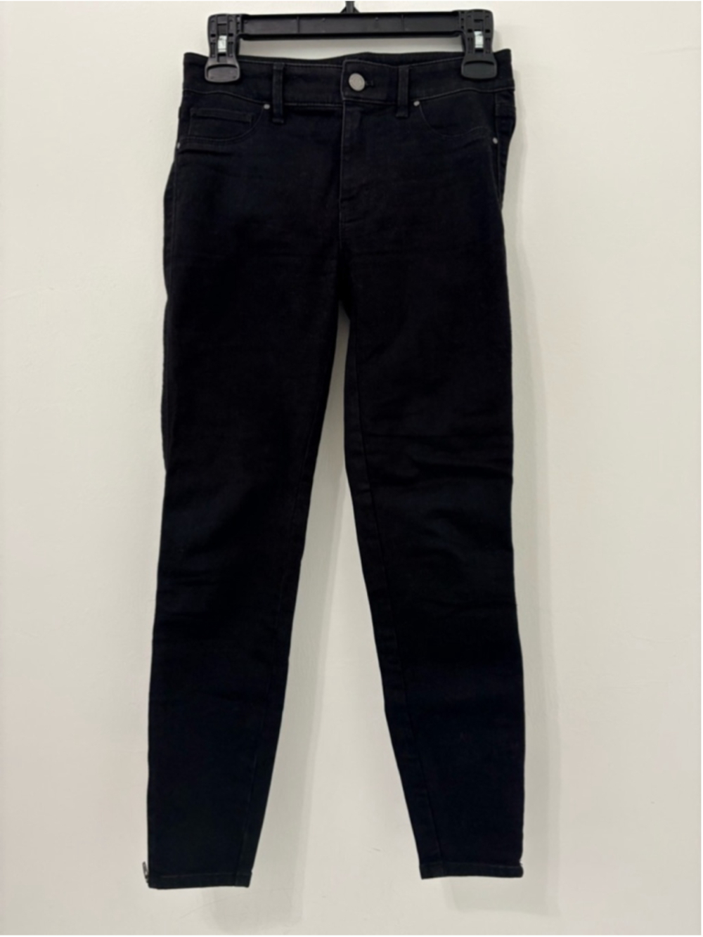 WHBM Mid Rise Jegging Jeans Crop Ankle Zip Sz 00 (13.5”W) Black EUC #306